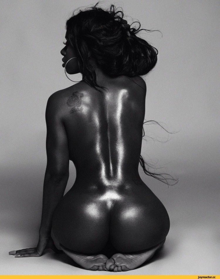 Beautiful naked butt of black women